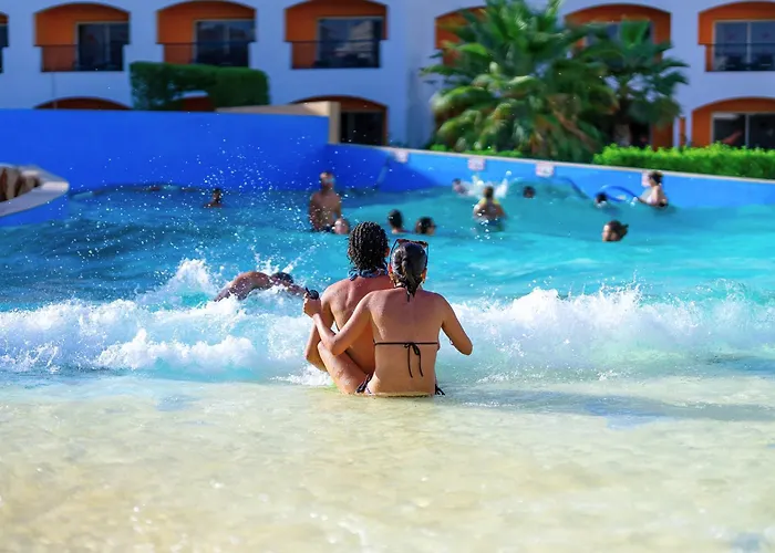 Fun & Sun Naama Waves